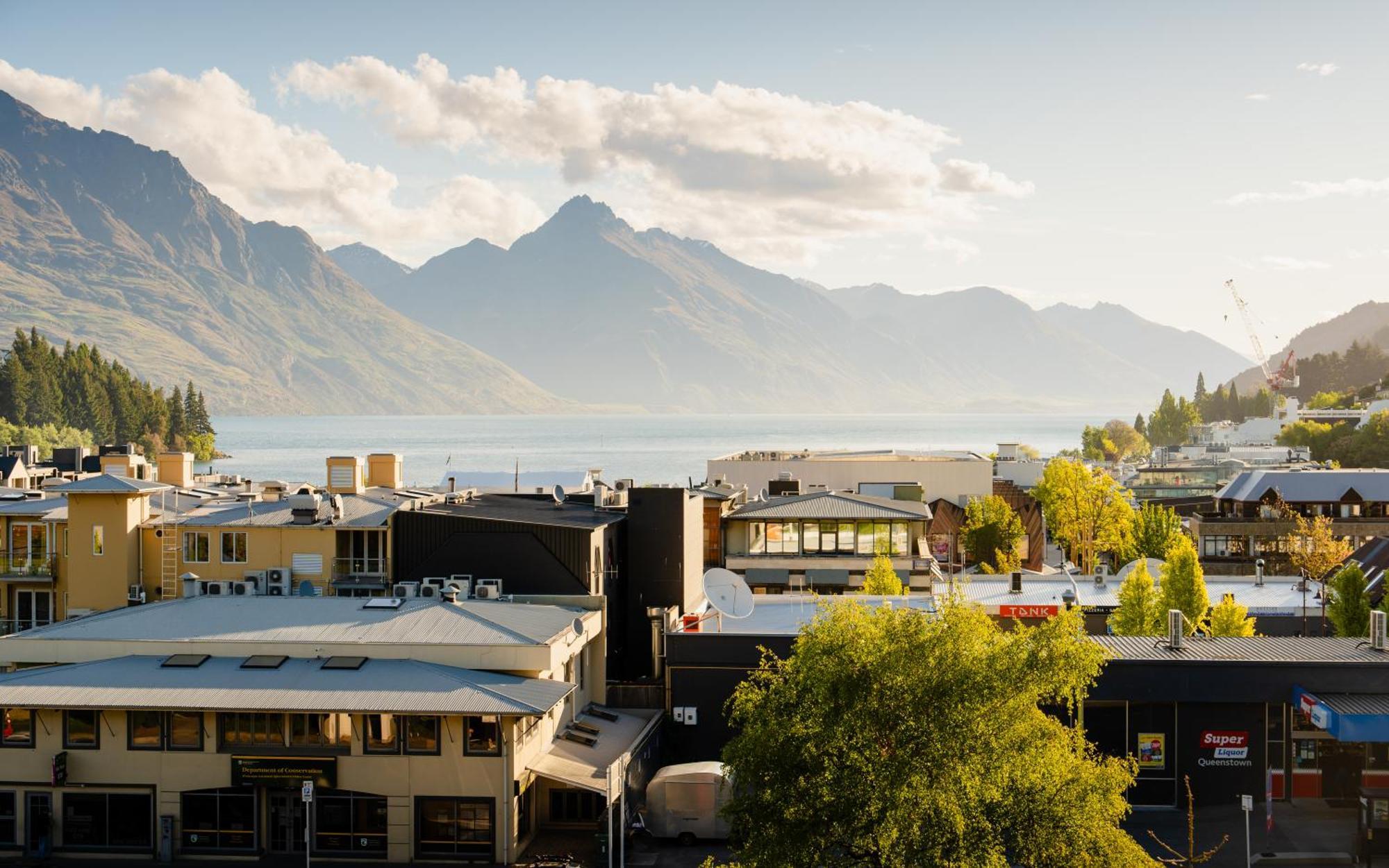 Mi-Pad Queenstown Exteriör bild
